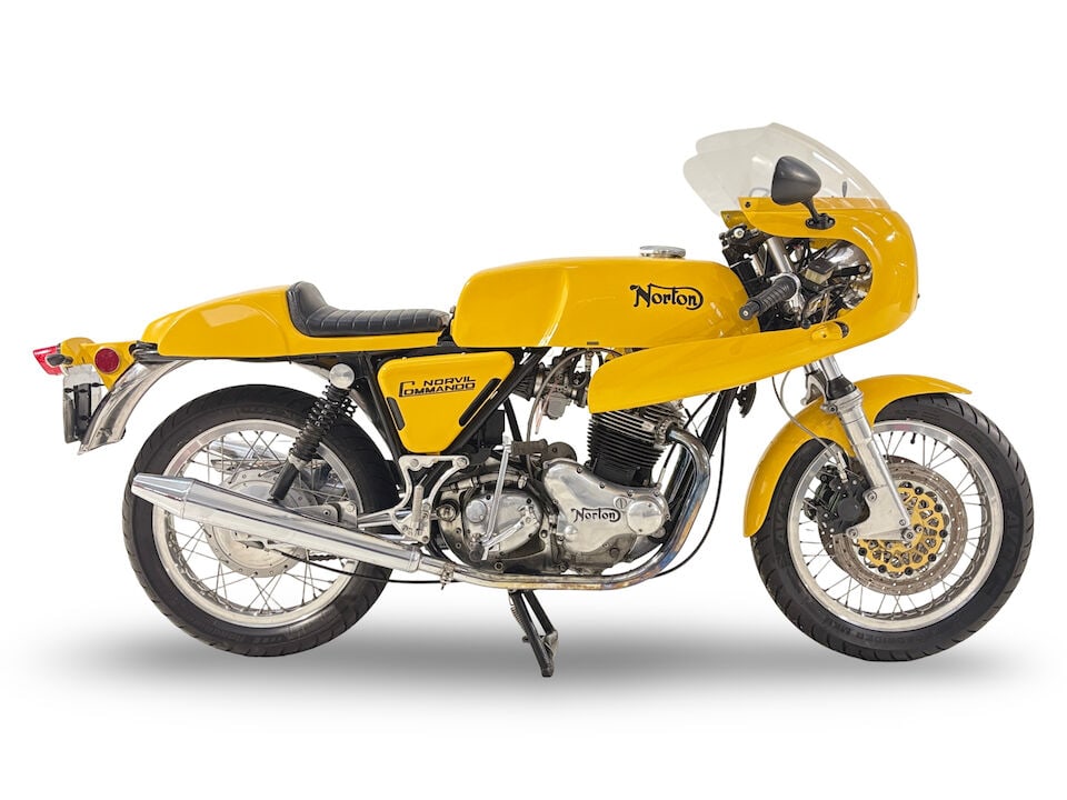 1971 Norton Commando 920cc 'Norvil' Production Racer Replica Frame no. 137822 Engine no. 850 33526: 1971 Norton Commando 920cc 'Norvil' Production Racer Replica Registration no. BAA 28J Frame no. 137822 Engine no. 850 33526 Alongside the stock Commando roadster, Norton Villiers offered a competition