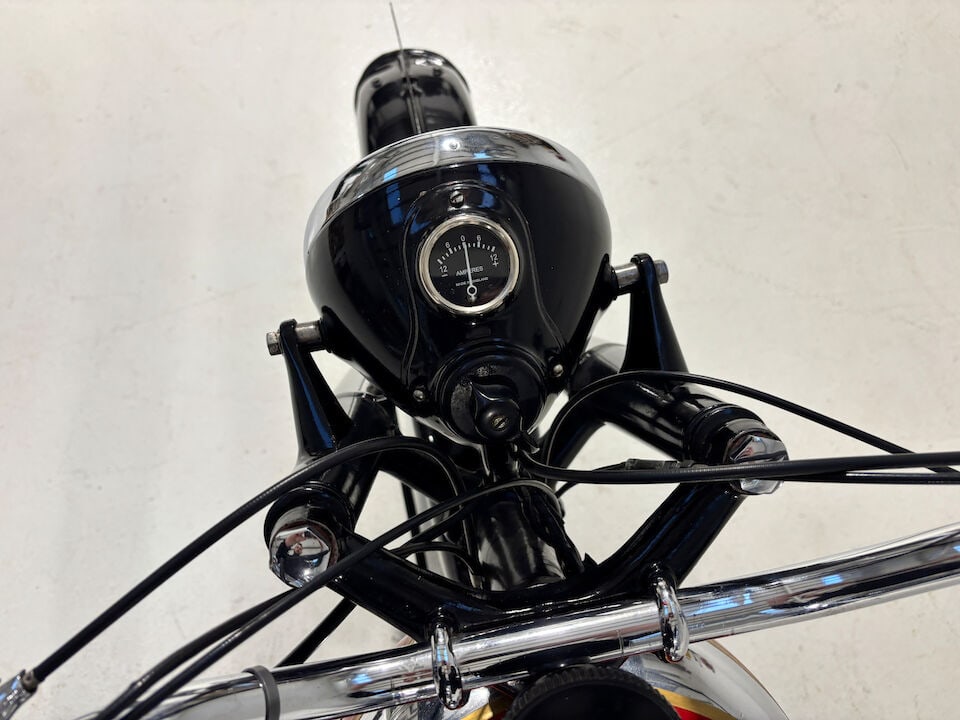 Offered from the estate of the late Len Clutterbuck, 1949 Ariel 350cc Red Hunter Frame no. RF 89... - 13