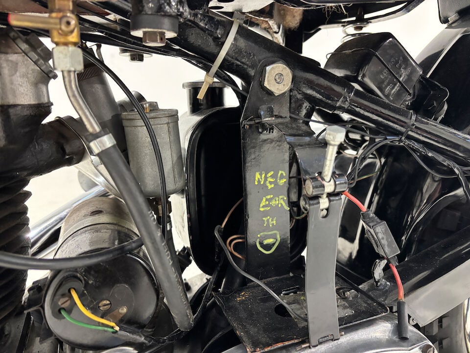 Offered from the estate of the late Len Clutterbuck, 1949 Ariel 350cc Red Hunter Frame no. RF 89... - 8