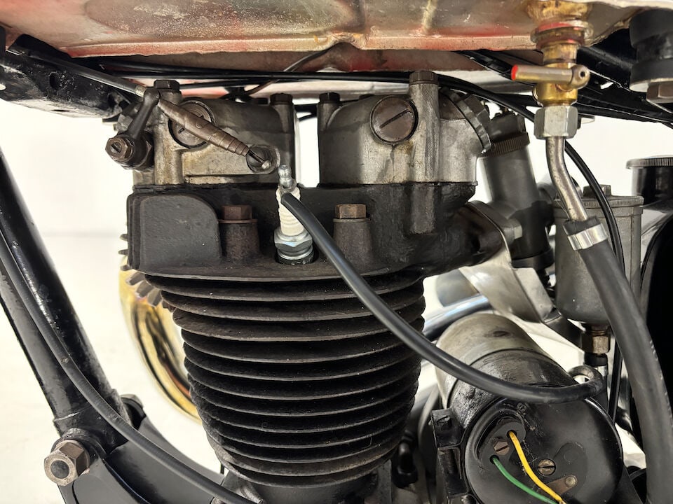 Offered from the estate of the late Len Clutterbuck, 1949 Ariel 350cc Red Hunter Frame no. RF 89... - 9