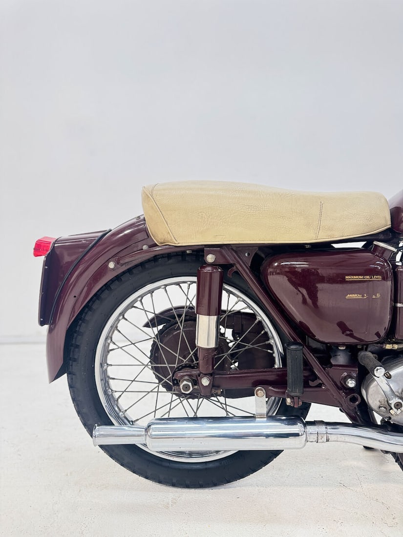 1954 Ariel 346cc Red Hunter Frame no. DU1112 Engine no. LB573 - 10