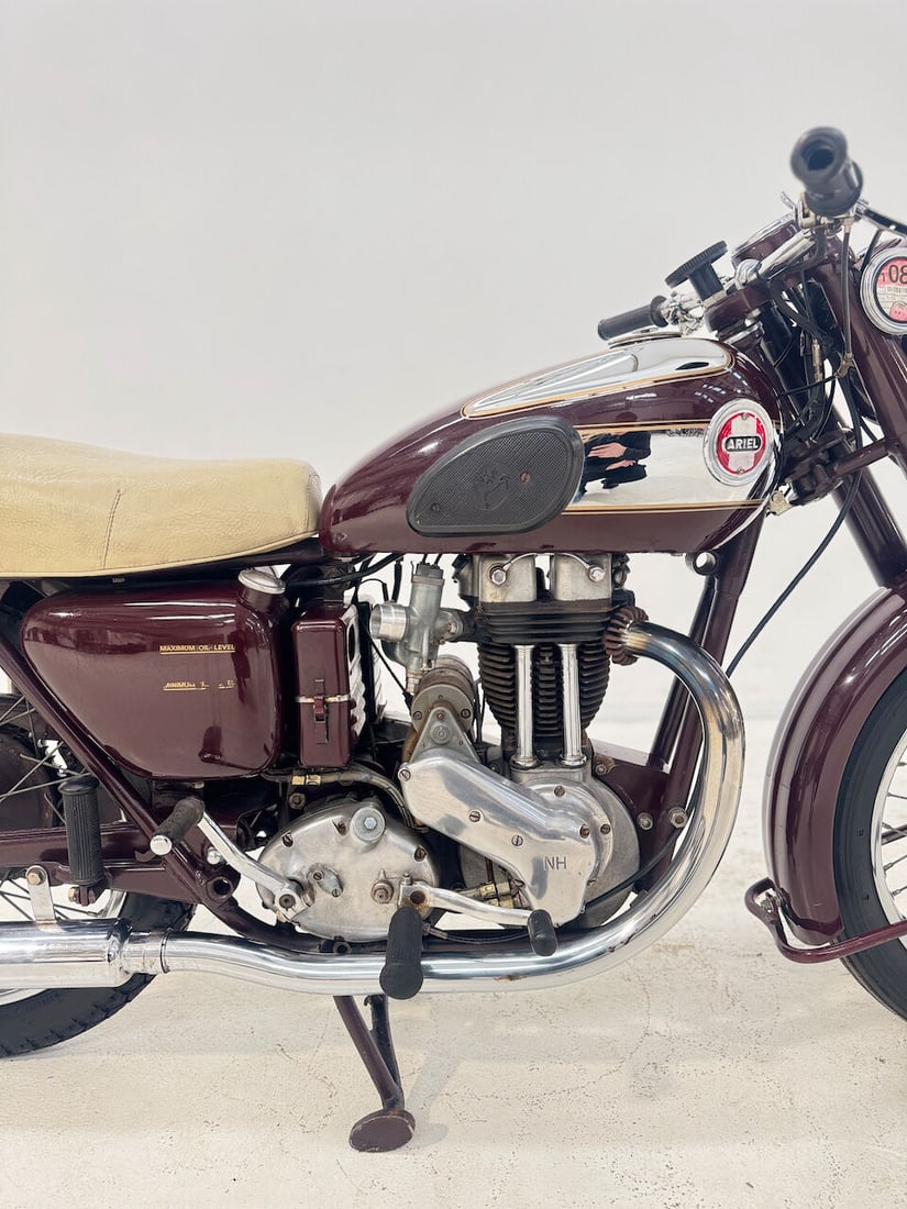 1954 Ariel 346cc Red Hunter Frame no. DU1112 Engine no. LB573 - 11