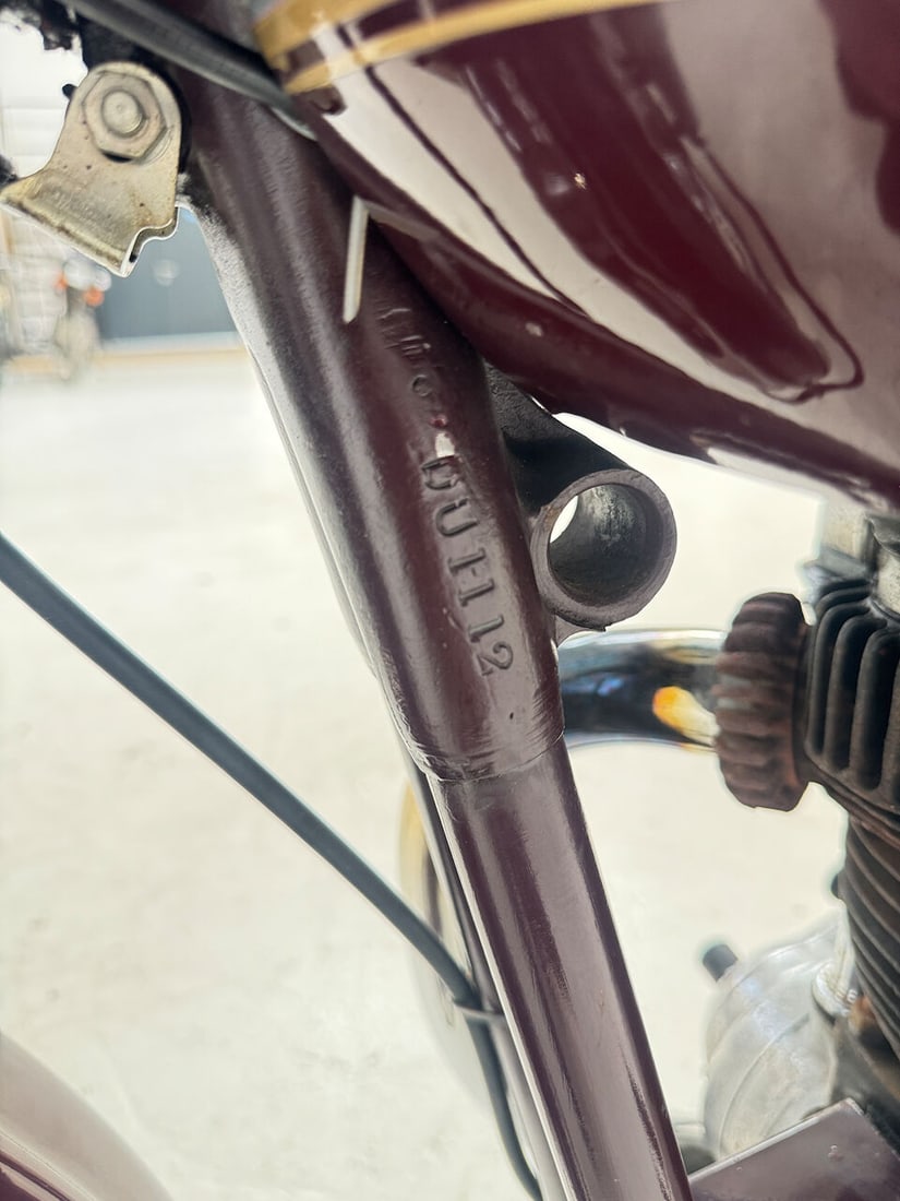 1954 Ariel 346cc Red Hunter Frame no. DU1112 Engine no. LB573 - 13