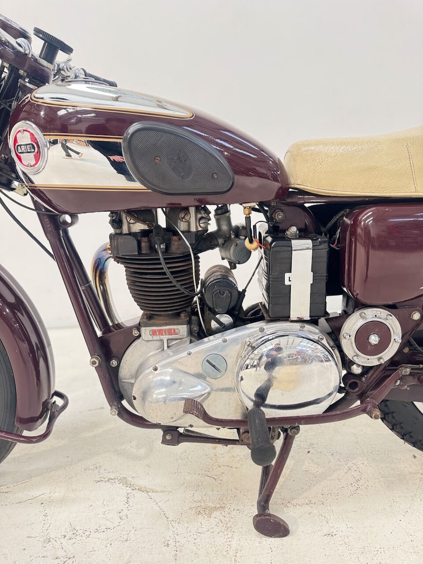 1954 Ariel 346cc Red Hunter Frame no. DU1112 Engine no. LB573 - 6