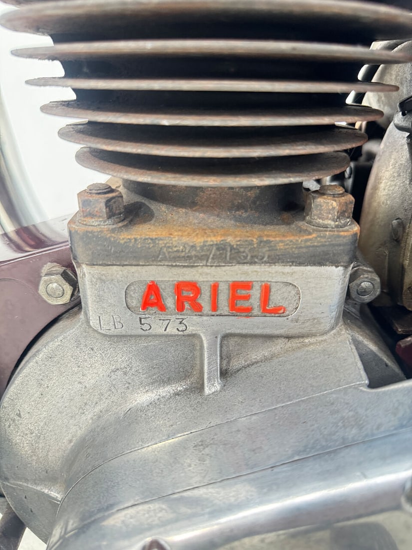 1954 Ariel 346cc Red Hunter Frame no. DU1112 Engine no. LB573 - 9