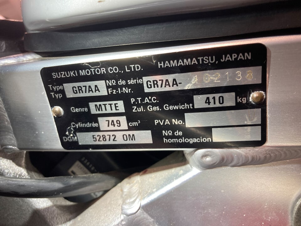 1990 Suzuki GSX-R 750 Slingshot Frame no. GR7AA-102138 Engine no. R716-105404 - 11