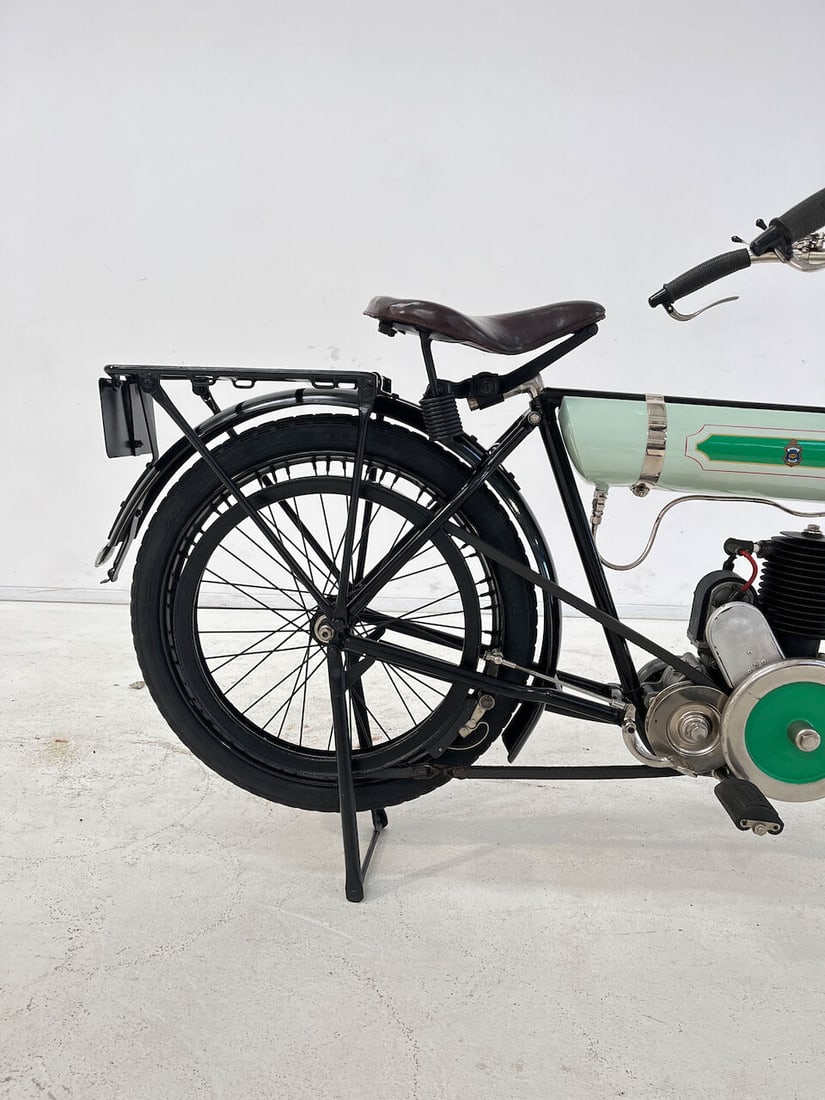 1922 Triumph 225cc Model LW 'Junior' Frame no. 602647 Engine no. 8133 - 19