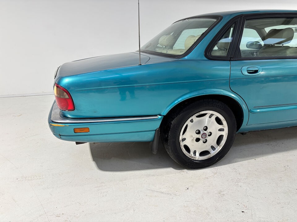 1995 Jaguar XJ6 Sport 3.2-Litre Saloon Chassis no. SAJJPALG3BJ768284 Engine no. unable to locate - 14