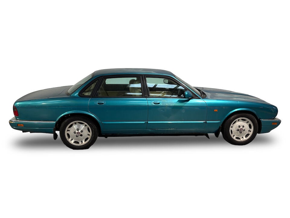 1995 Jaguar XJ6 Sport 3.2-Litre Saloon Chassis no. SAJJPALG3BJ768284 Engine no. unable to locate - 7