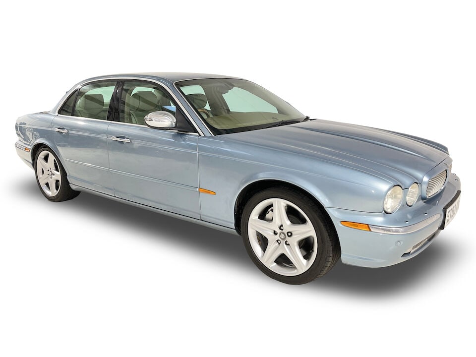 2003 Jaguar XJ 4.2-Litre Super V8 S/C Auto Sports Saloon Chassis no. SAJAC74R13TG08453 Engine n...: 2003 Jaguar XJ 4.2-Litre Super V8 S/C Auto Sports Saloon Registration no. ET03 VXR Chassis no. SAJAC74R13TG08453 Engine no. unable to locate Introduced in 2003, and the first Jaguar to be designed und