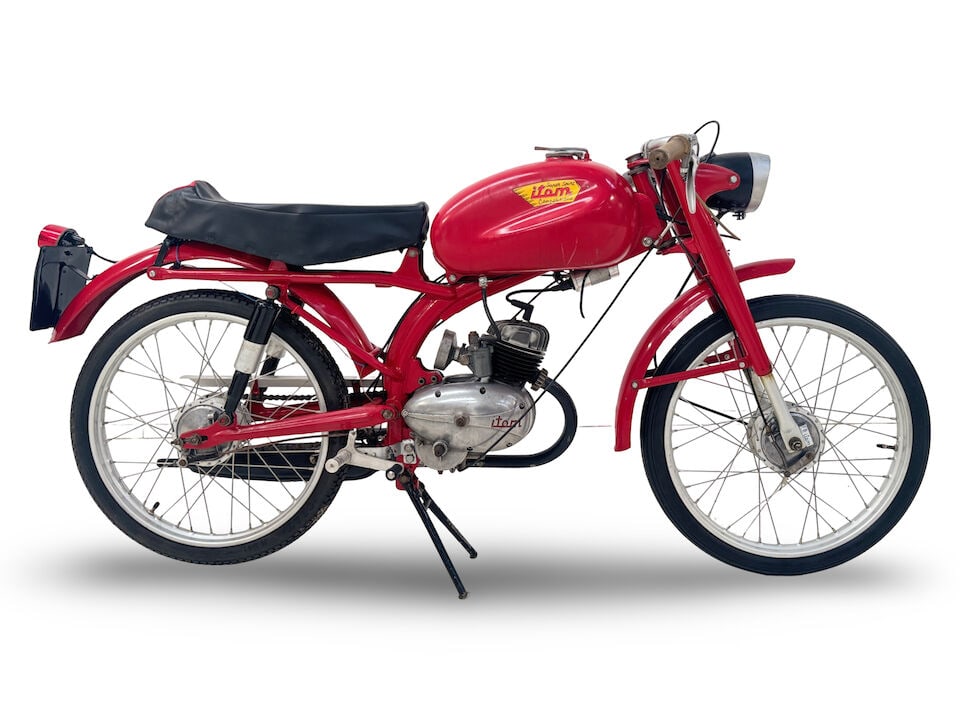 1958 Itom 50cc Astor Super Sport Competizione Frame no. 45140 Engine no. *1266341S*: 1958 Itom 50cc Astor Super Sport Competizione Registration no. 232 XVY Frame no. 45140 Engine no. *1266341S* Founded in Turin, Italy in 1948, Industria Torinese Meccanica began manufacturing clip-on p