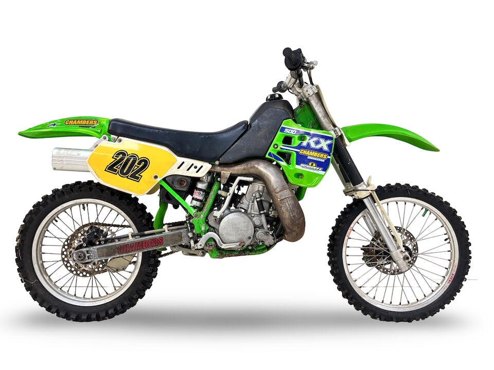 1983 Kawasaki KX500 Moto-Crosser Frame no. KX500E-007814 Engine no. KX500BE015295: 1983 Kawasaki KX500 Moto-Crosser Registration no. not registered Frame no. KX500E-007814 Engine no. KX500BE015295 Kawasaki's legendary KX500 moto-crosser was first introduced, in air-cooled form, in 1