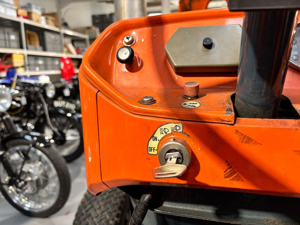 c.1976 Kubota L1501 Tractor Chassis no. 107013 Engine no. unable to locate - 12