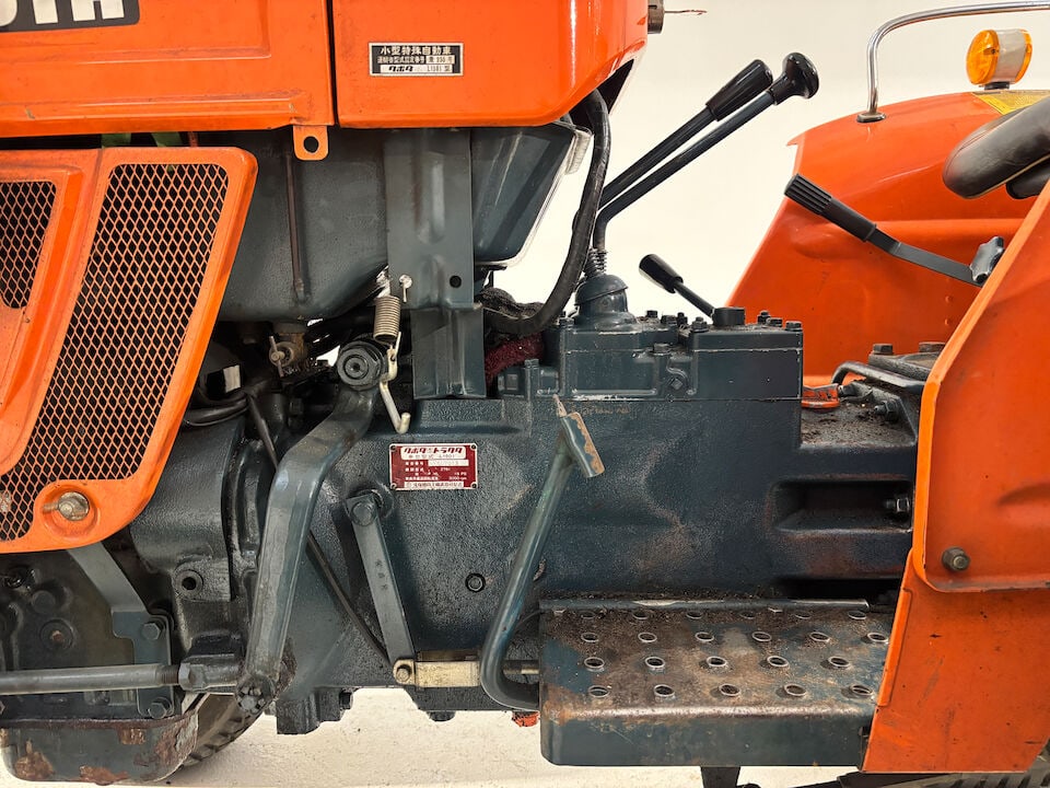 c.1976 Kubota L1501 Tractor Chassis no. 107013 Engine no. unable to locate - 18