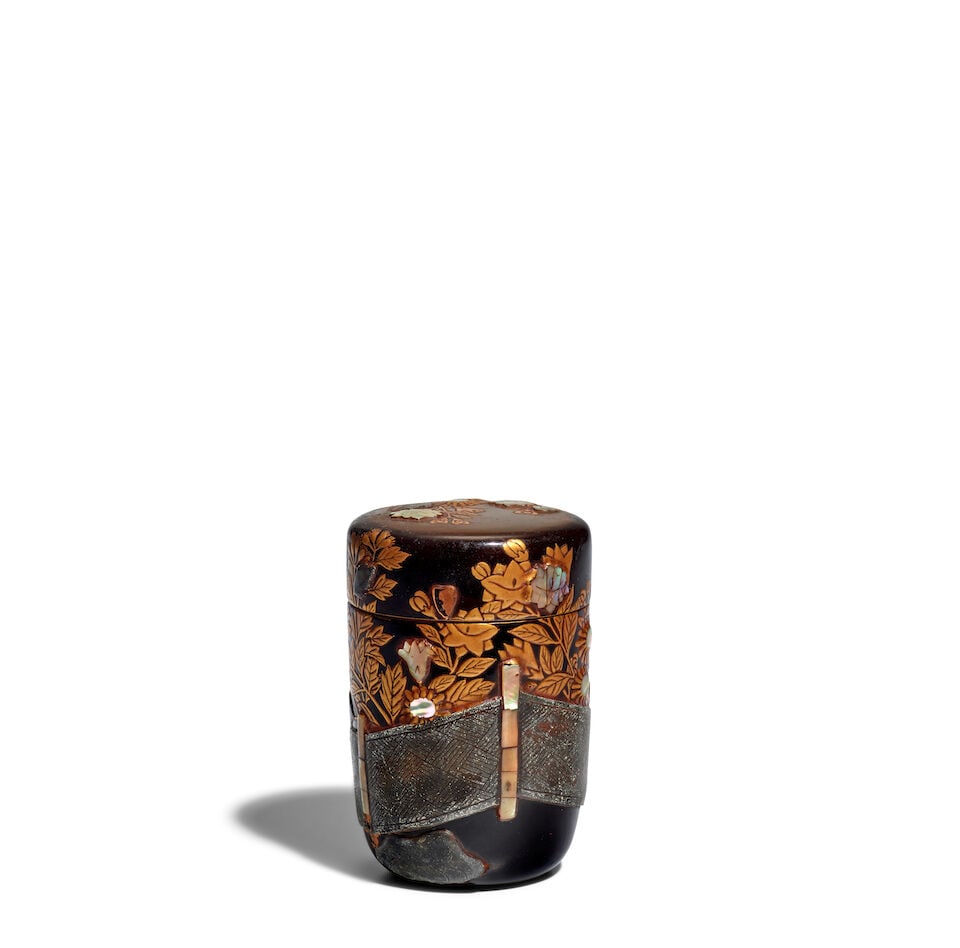 AN INLAID-LACQUER NATSUME (TEA CADDY) Edo period (1615-1868), 18th century (1 of 3)