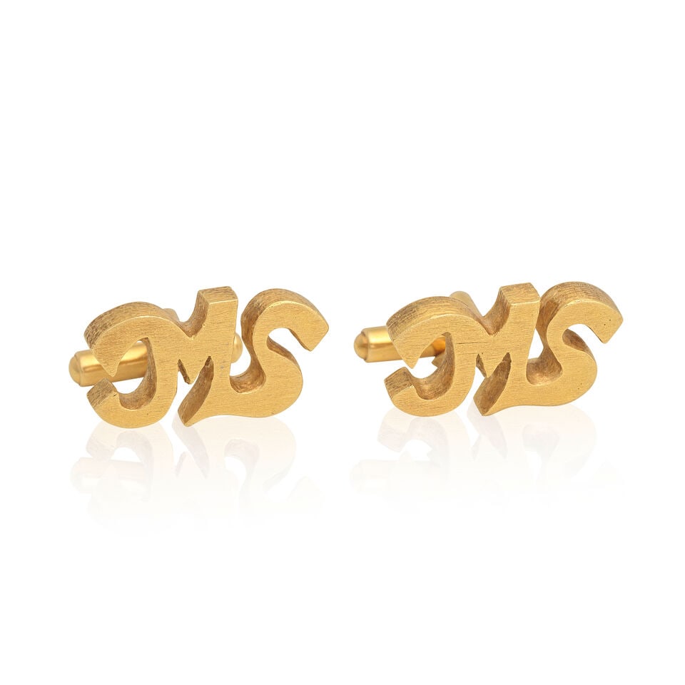 GRIMA: CUFFLINKS: GRIMA: CUFFLINKS Of brushed finish Signed Grima Length 2.5cm Weight approx. 21.0g Footnotes: OVERALL CONDITION Signed Grima 750, minor signs of wear. This condition report is provided for your conven