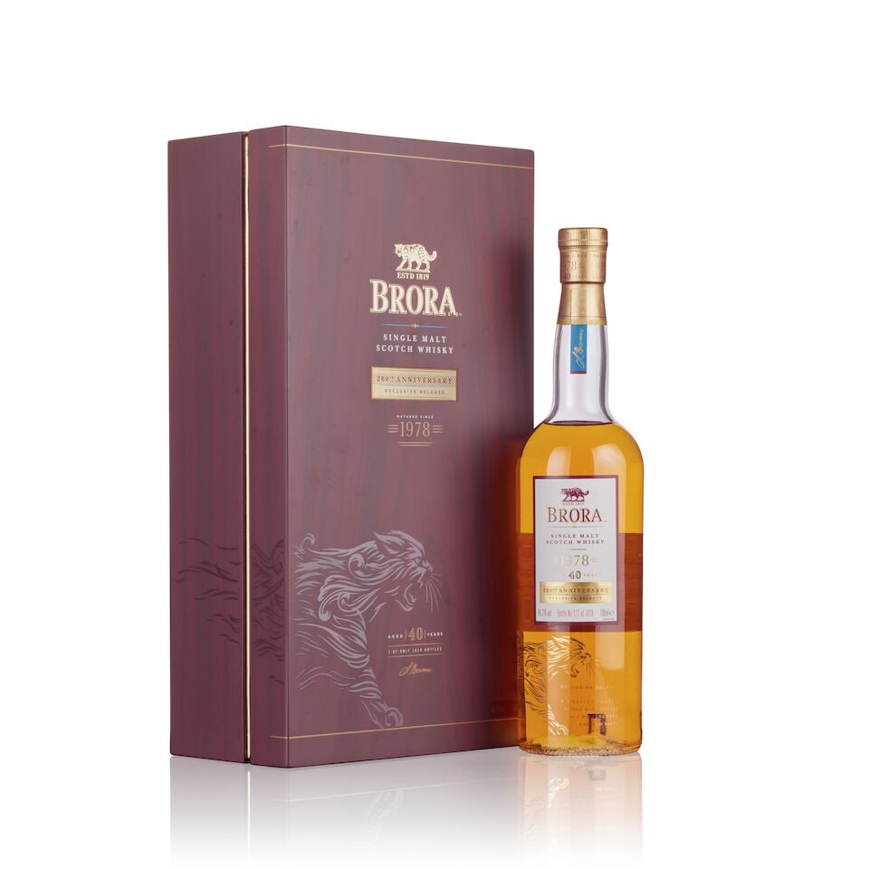 Brora 40 Year Old 200th Anniversary , 1978 (1x 70cl): Brora 40 Year Old 200th Anniversary , 1978 (1x 70cl) Region: Highlands, single malt Fill Level: filled to 70cl Capsule: good condition Label: good labelling Packaging: in original presentation case Al
