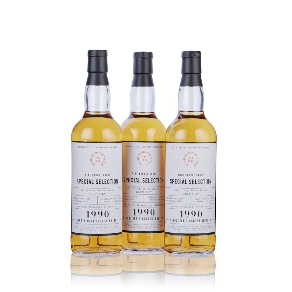 Glen Spey 23 Year Old , 1990 (3x 70cl): Glen Spey 23 Year Old , 1990 (3x 70cl) Region: Speyside, single malt Fill Level: filled to 70cl Capsule: good condition Label: good labelling Packaging: no box Alcohol content: 51.1% ABV Notes: Single