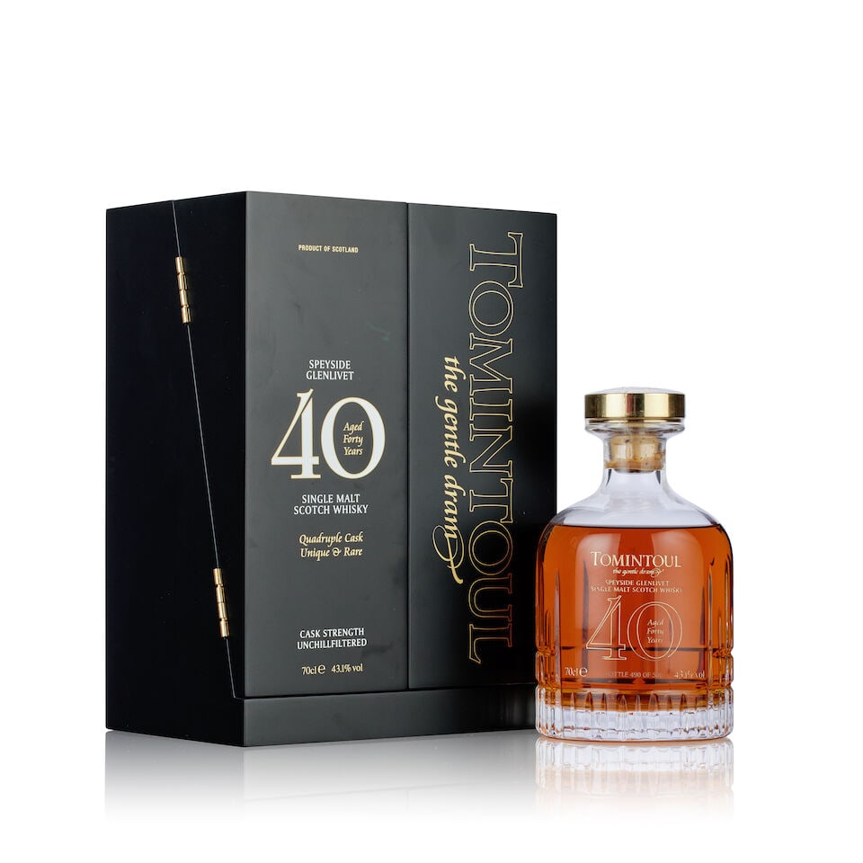 Tomintoul 40 Year Old Quadruple Cask , 1974 (1x 70cl): Tomintoul 40 Year Old Quadruple Cask , 1974 (1x 70cl) Region: Speyside, single malt Fill Level: filled to 70cl Capsule: good condition Label: engraved labelling Packaging: in original presentation