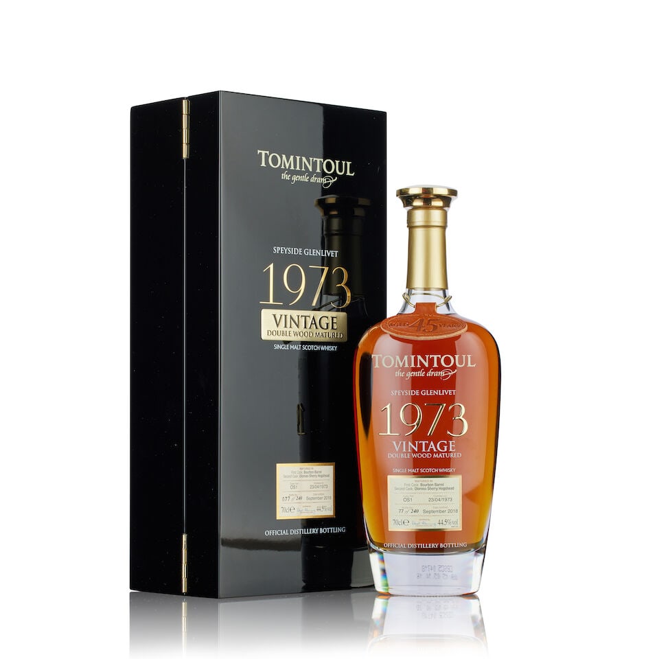 Tomintoul 45 Year Old, Double Wood Matured , 1973 (1x 70cl): Tomintoul 45 Year Old, Double Wood Matured , 1973 (1x 70cl) Region: Speyside, single malt Fill Level: filled to 70cl Capsule: good condition Label: engraved labelling Packaging: in original