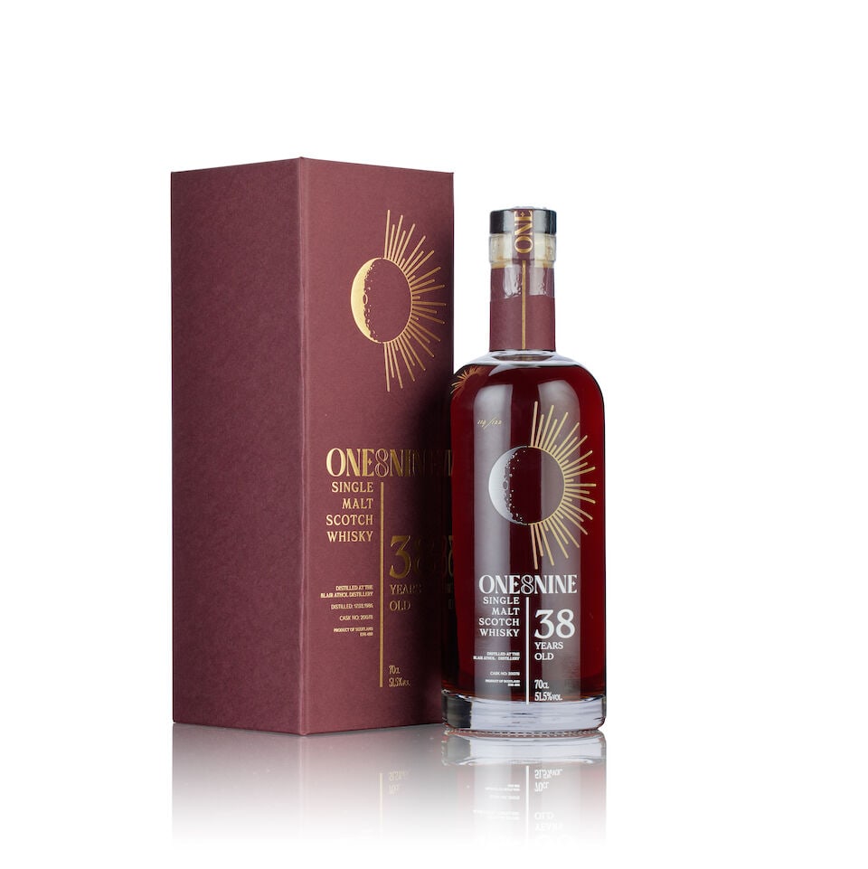 Blair Athol 38 Year Old 'The Eternal Cycle', 1986 (1x 70cl): Blair Athol 38 Year Old 'The Eternal Cycle', 1986 (1x 70cl) Region: Highland, single malt Fill Level: filled to 70cl Capsule: good condition Label: engraved labelling Packaging: in original presentati