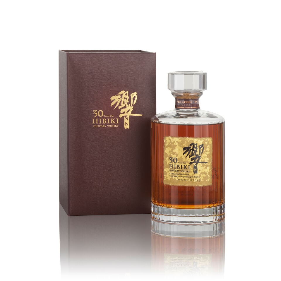 Hibiki 30 Year Old (1x 70cl): Hibiki 30 Year Old (1x 70cl) Region: Japan, blended whisky Fill Level: filled to 70cl Label: good labelling Packaging: in original presentation case Alcohol content: 43% ABV Notes: Bottle No.103073. D