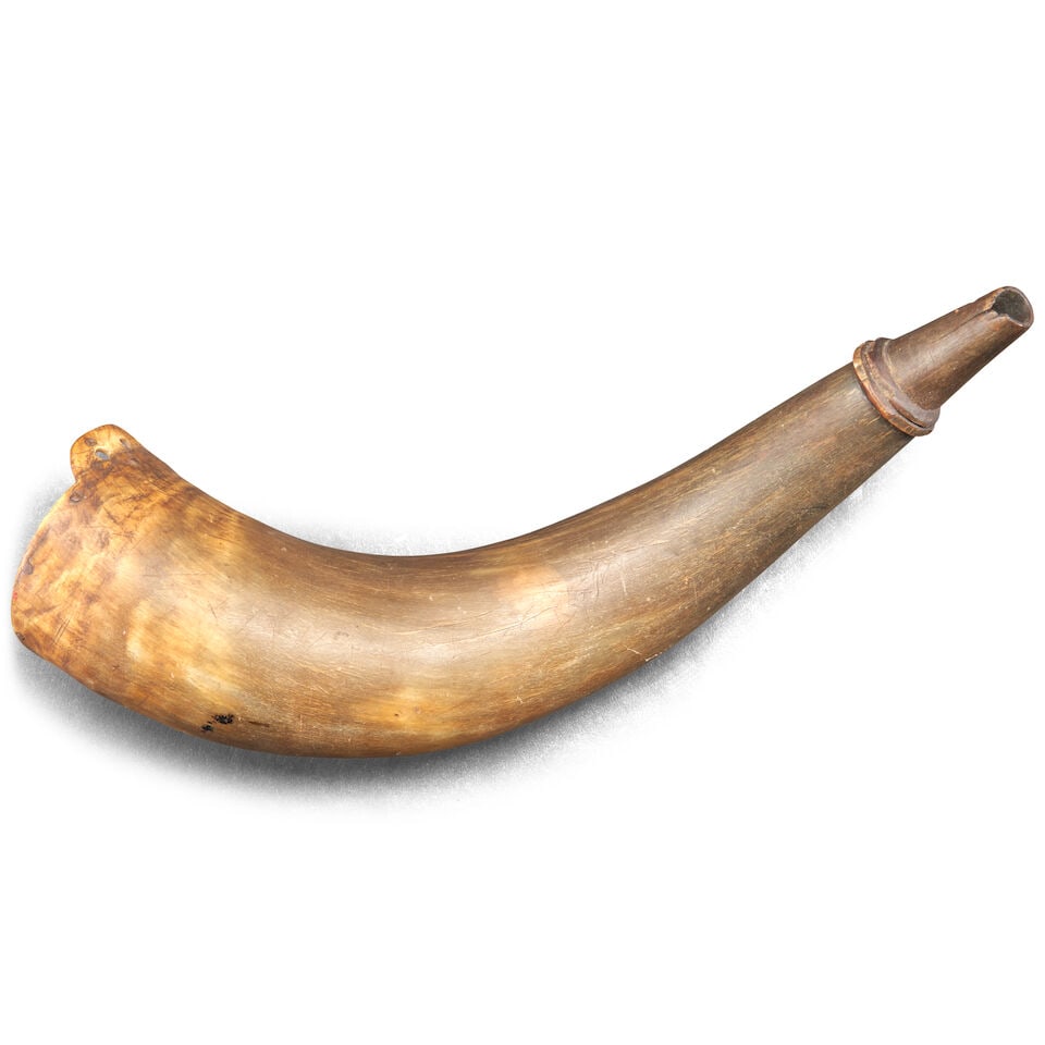 A 1746/7 DATED NEW ENGLAND MILITIA POWDER HORN. (1 of 2)