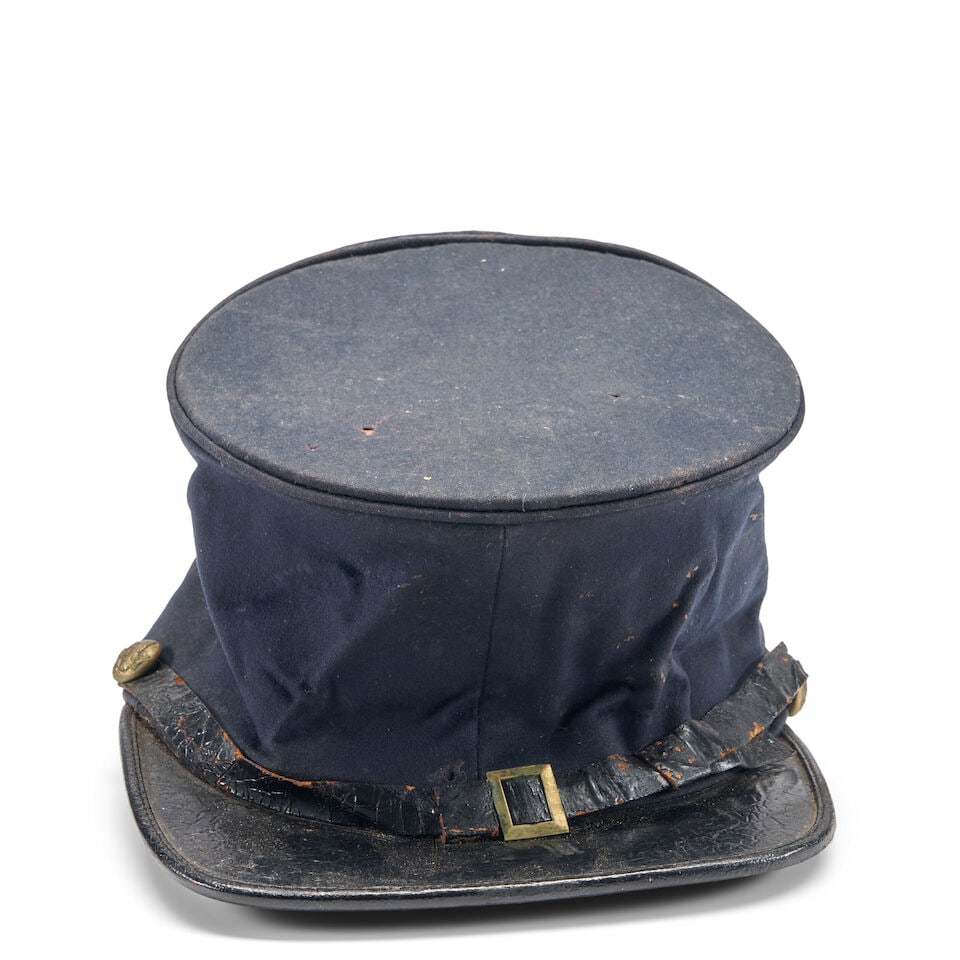 A CIVIL WAR OFFICER'S GRADE FORAGE CAP. (1 of 4)