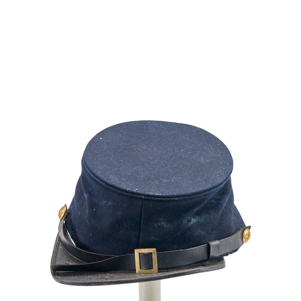 A CIVIL WAR INFANTRY FORAGE CAP. (1 of 4)