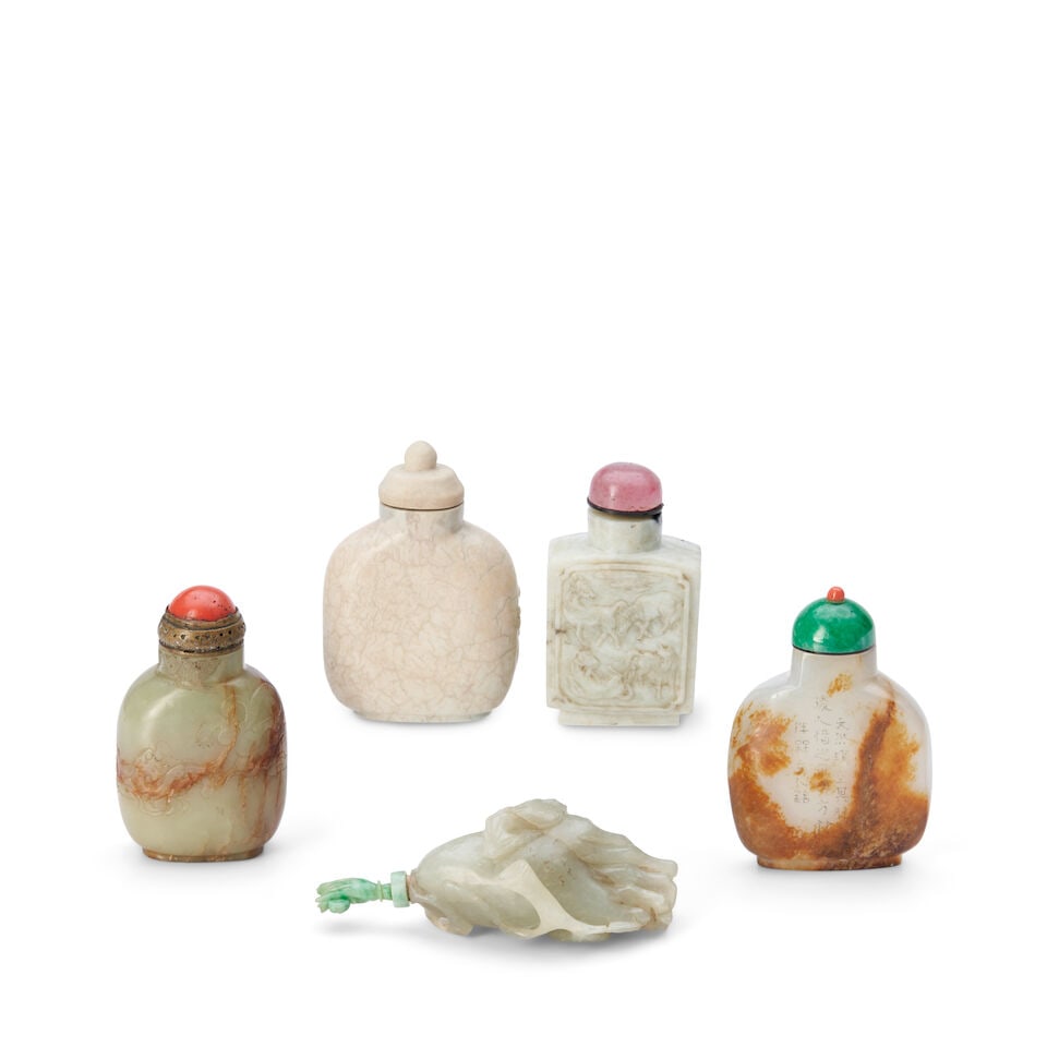 Five Various Nephrite and Hardstone Bottles, China, (5) - 2