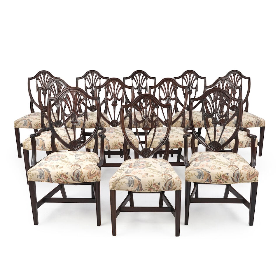 Set of Twelve Federal Style Mahogany Dining Chairsearly 20th century (1 of 3)