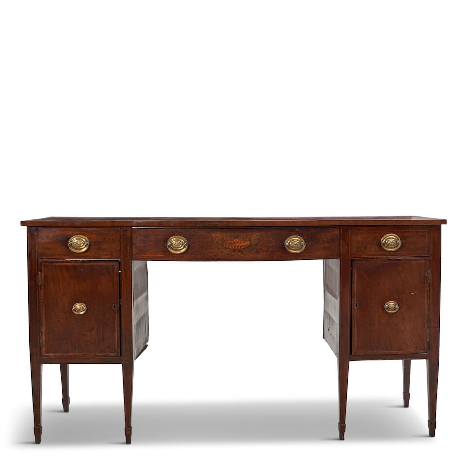 George III Mahogany Veneered Serpentine Sideboard, 18th/19th century, (1 of 2)