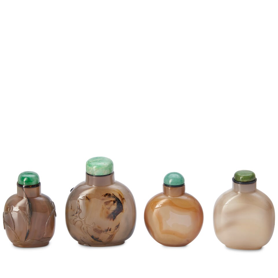 A Group of Four Agate Snuff Bottles, China, (4) - 2