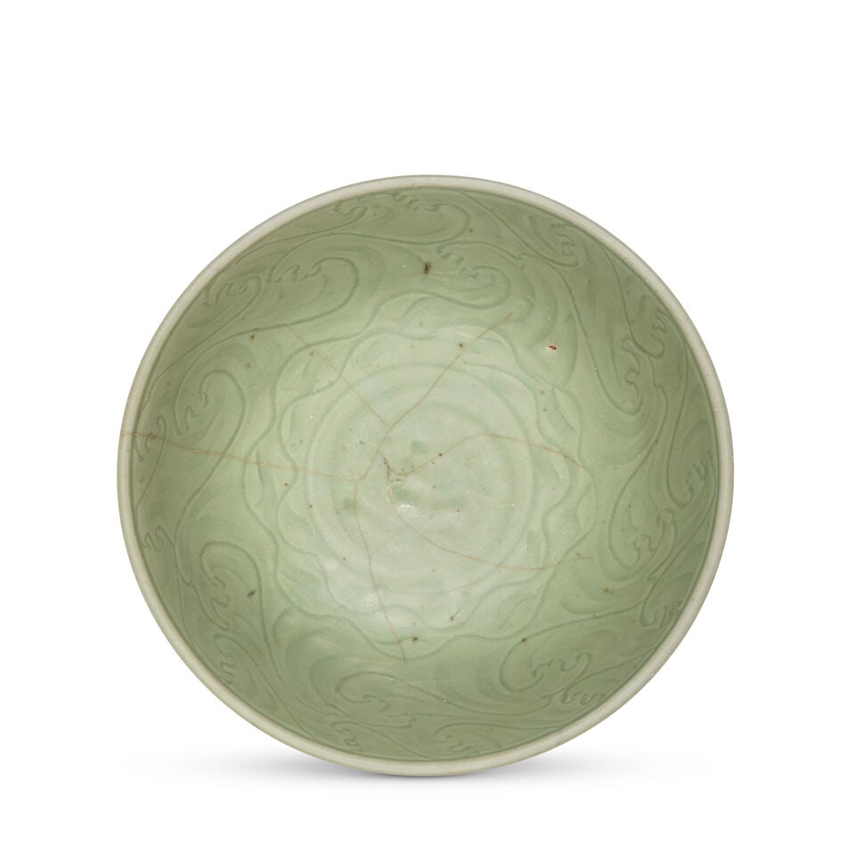 A LONGQUAN CELADON DEEP BOWL Ming Dynasty - 2