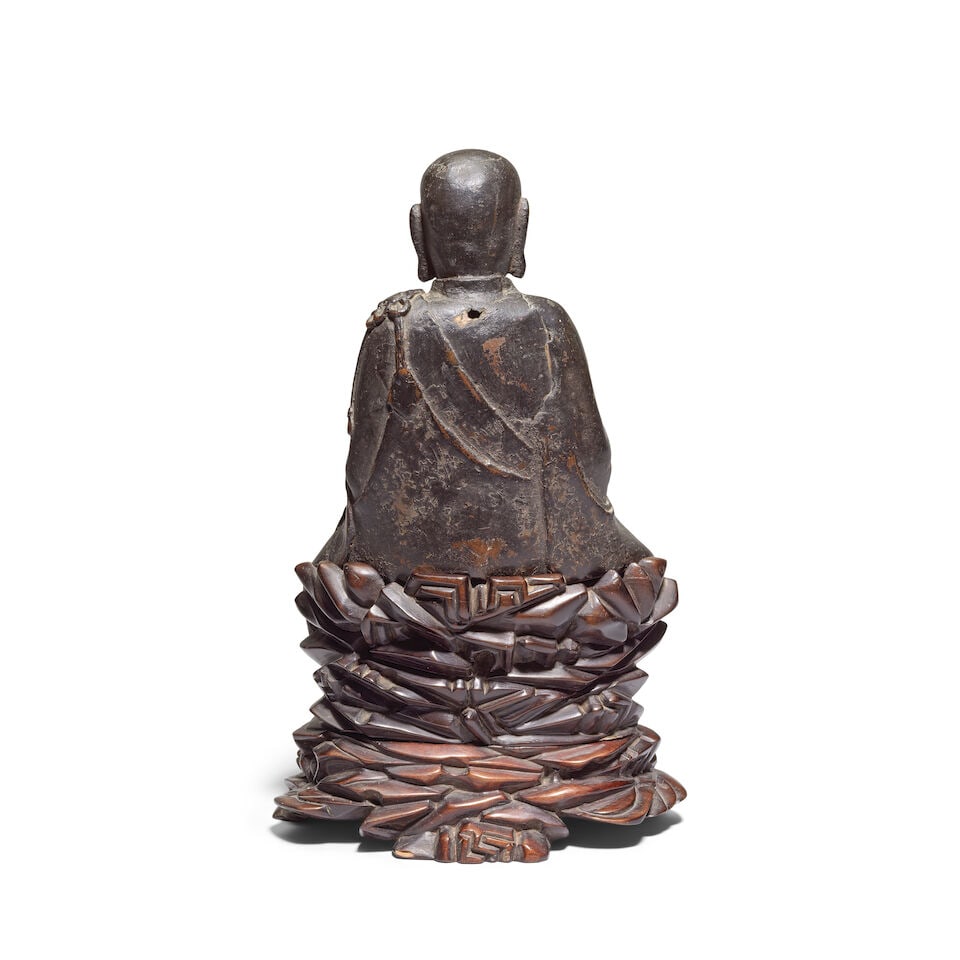 A BRONZE FIGURE OF A SEATED LUOHAN Ming Dynasty, 16th/17th century (3) - 2