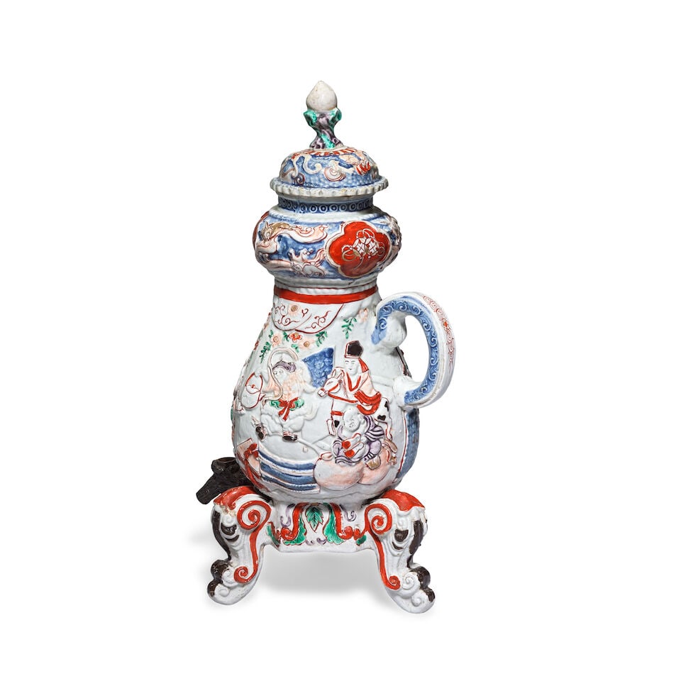 AN IMARI COFFEE URN AND COVER Edo period, late 17th century (2) - 2