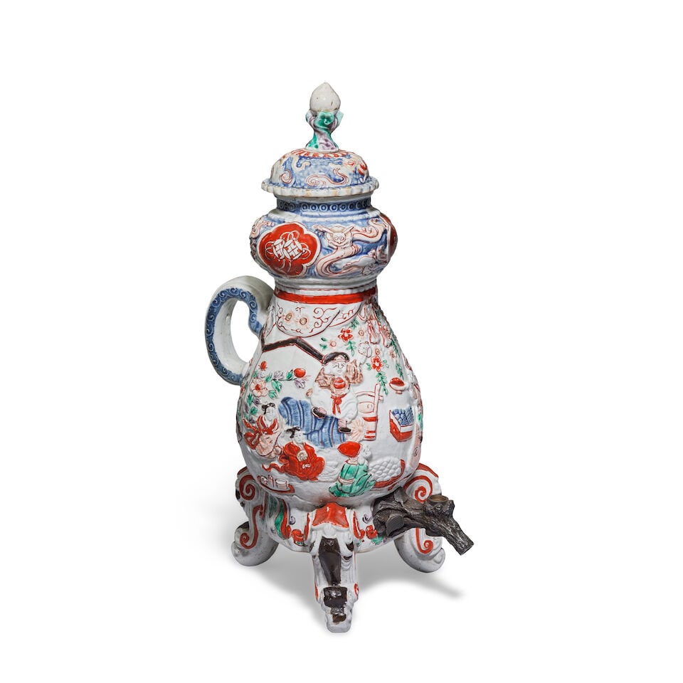 AN IMARI COFFEE URN AND COVER Edo period, late 17th century (2) - 3