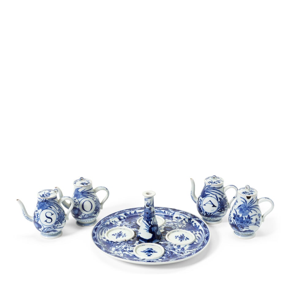 AN ARITA BLUE AND WHITE CONDIMENT SET Edo period, late 17th century (9) - 2