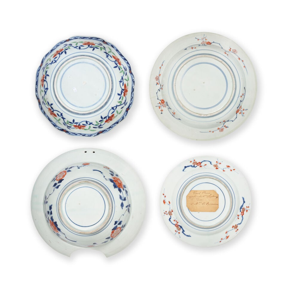 A GROUP OF FOUR IMARI DISHES Edo period, 17th century (4) - 2