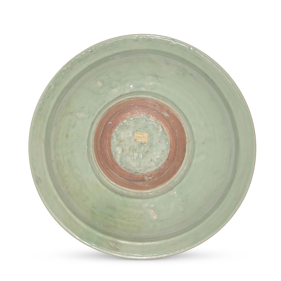 A LONGQUAN CELADON CHARGER Ming Dynasty - 2