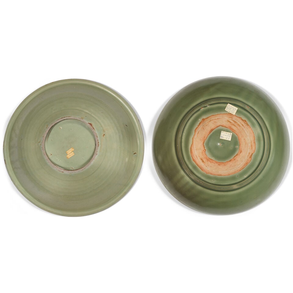 TWO LONGQUAN CELADON CHARGERS Ming Dynasty (2) - 3
