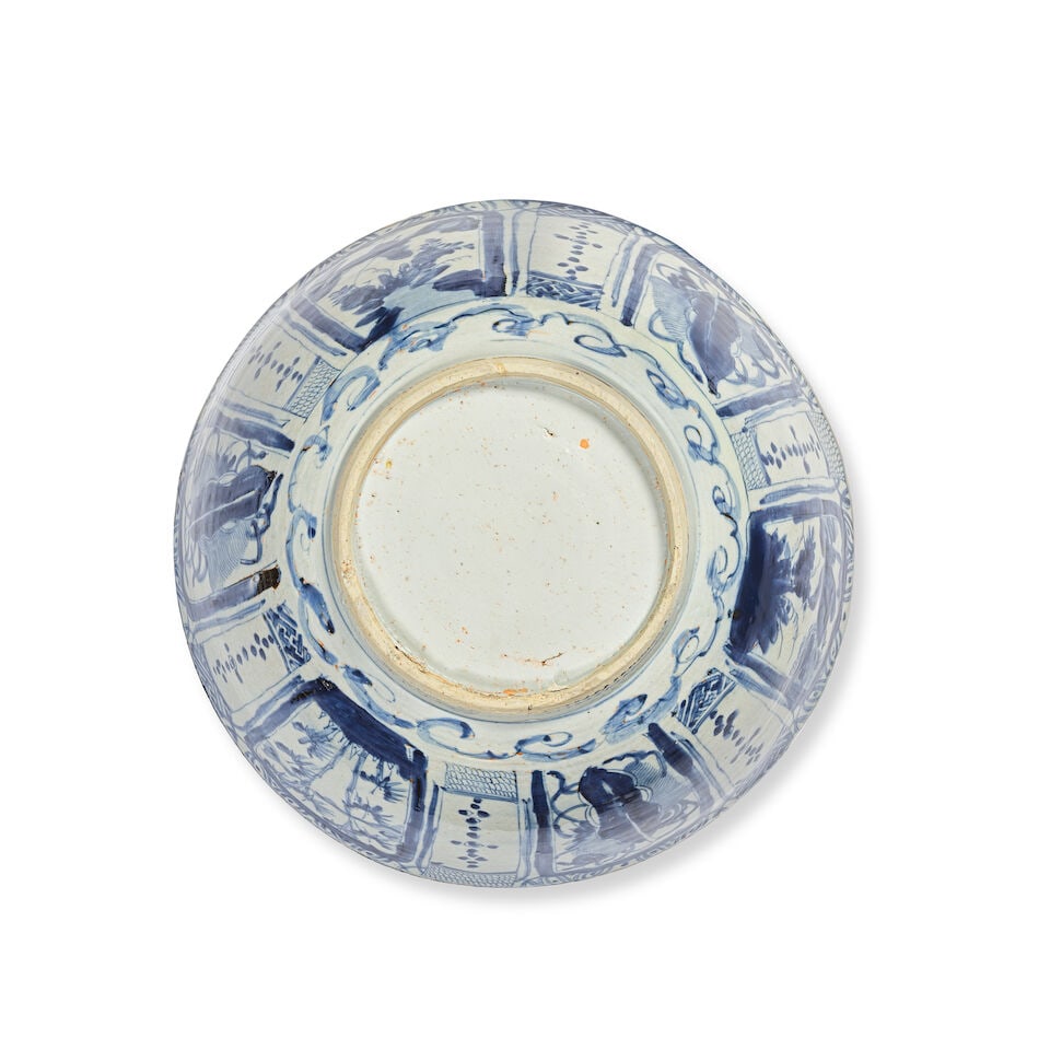 A LARGE BLUE AND WHITE KRAAK WARE BOWL Wanli - 2