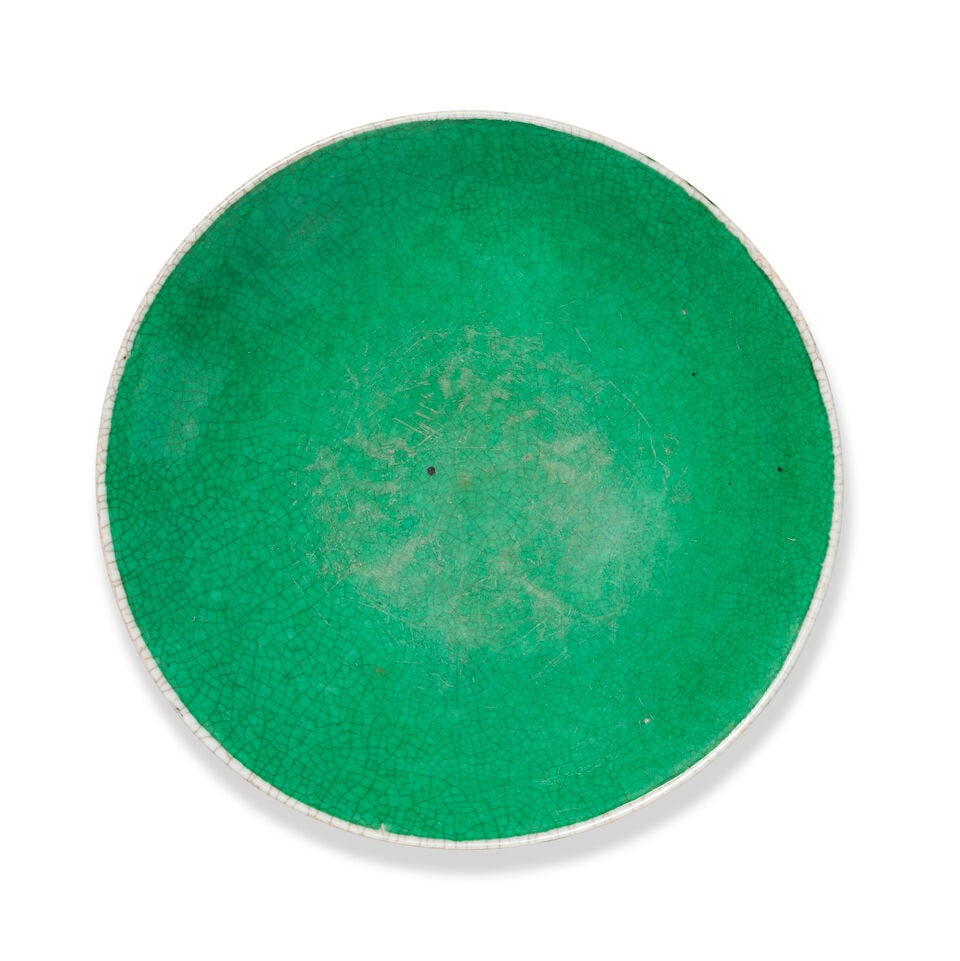 AN APPLE-GREEN-GLAZED DISH Qing Dynasty - 3