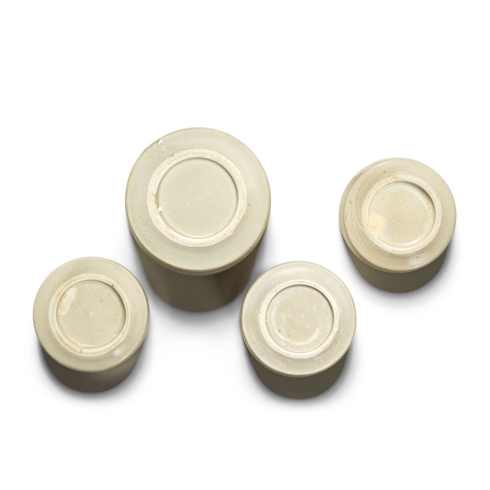 FOUR CREAM-GLAZED COSMETIC BOXES AND COVERS Tang Dynasty (8) - 3