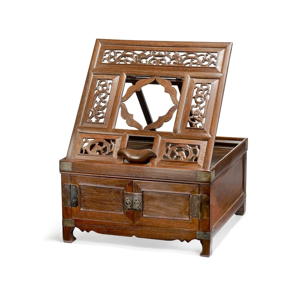 A HONGMU SQUARE DRESSING CASE WITH FOLDING MIRROR STAND, ZHEDIESHI JINGTAI 18th/19th century - 4