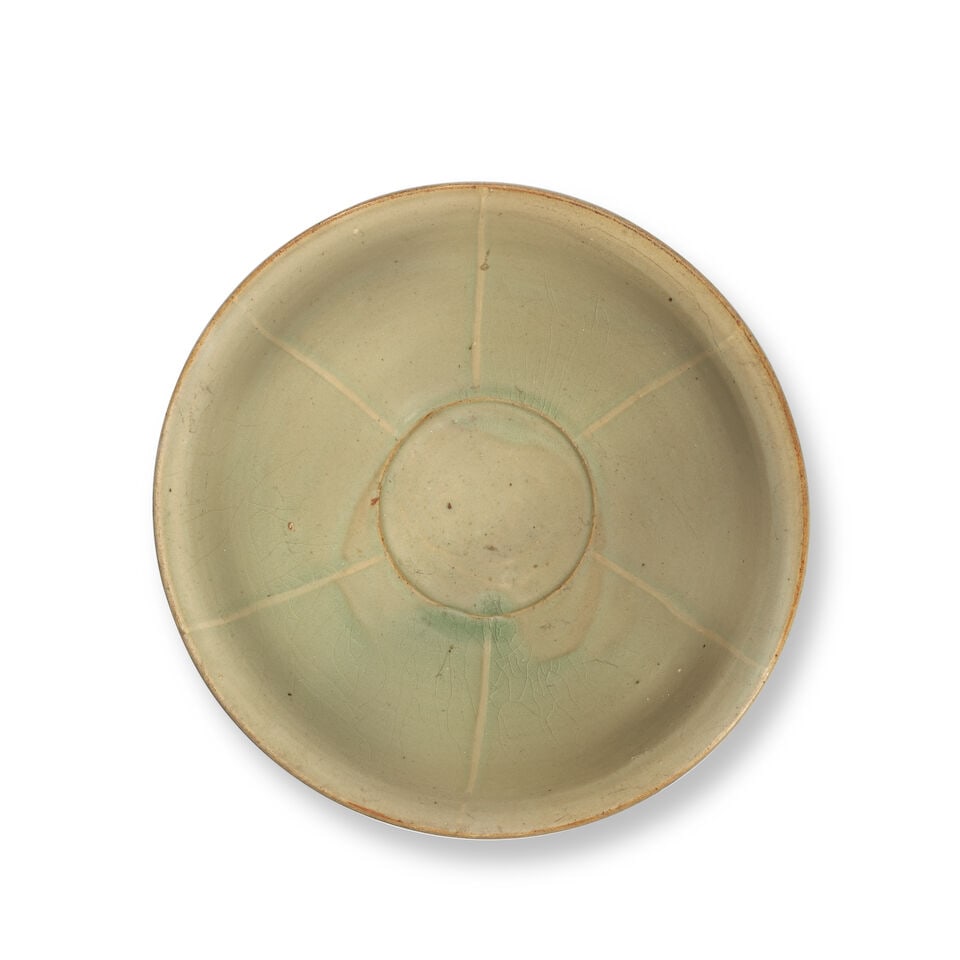 A LARGE YAOZHOU CELADON-GLAZED BOWL Song Dynasty - 3