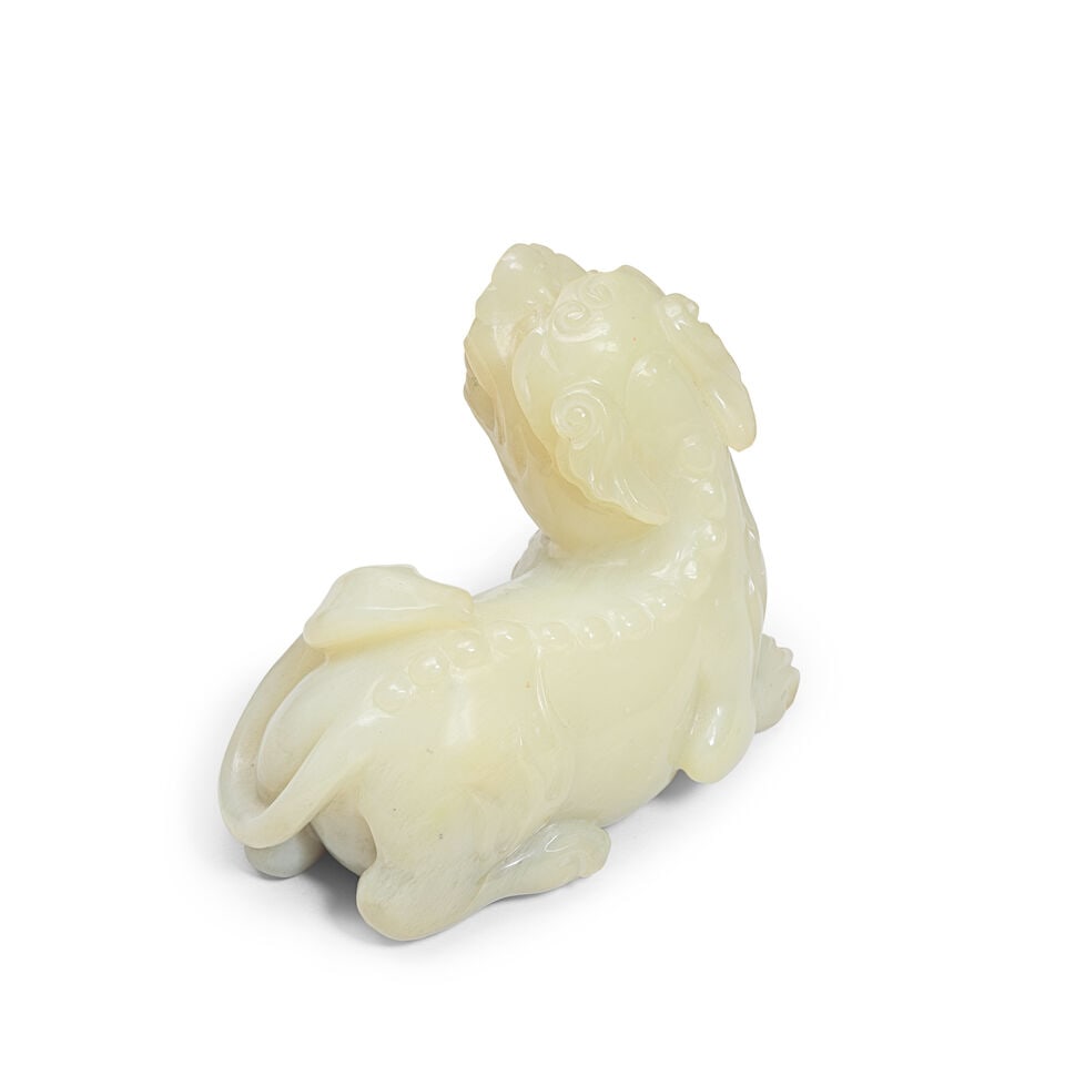 A COLLECTION OF JADE AND BOWENITE 'ANIMAL' CARVINGS 19th/20th century (8) - 2