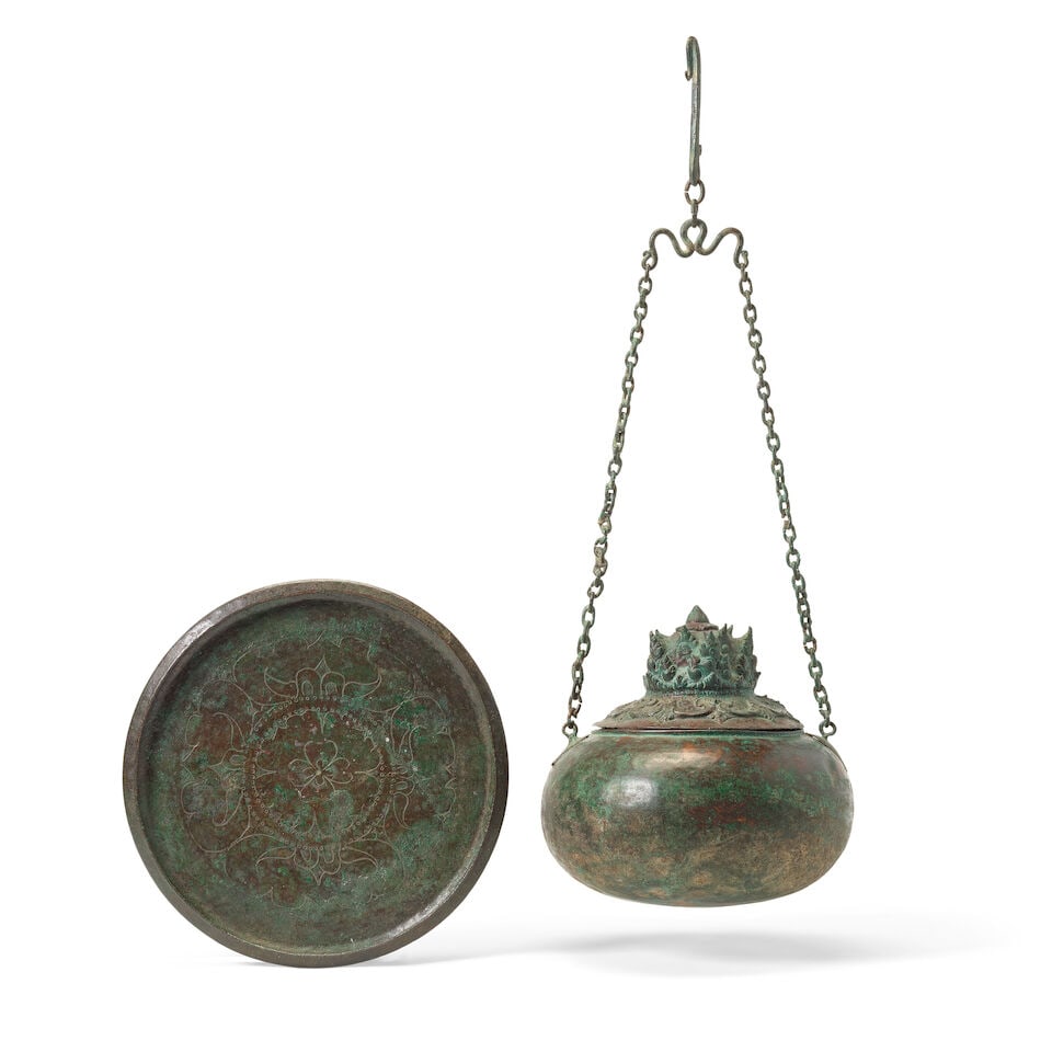 A COLLECTION OF SOUTH EAST ASIAN AND SOUTH ASIAN ITEMS Indonesia and India, 14th-19th century (5) - 10