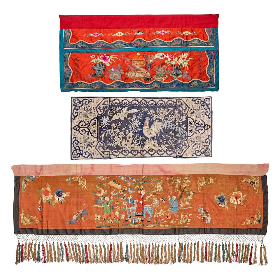 A LARGE COLLECTION OF EMBROIDERED SILK PANELS AND OTHER ITEMS Late Qing Dynasty (23) - 2