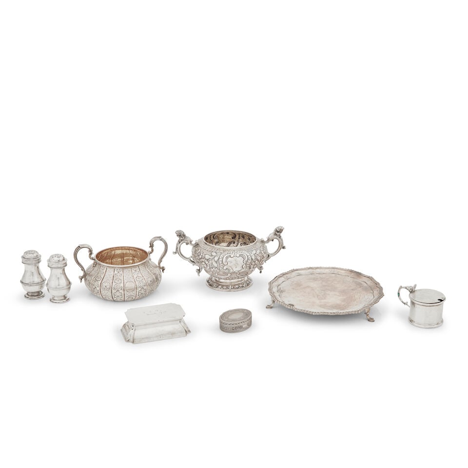 A silver waiter Charles Stuart Harris, London 1904 (8) (1 of 1)